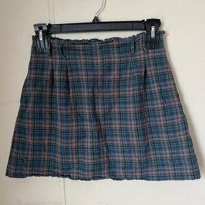 American Eagle miniskirt!
Size: M